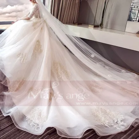 belle robe de mariée demi-manche dentelle grand nœud papillon amovible