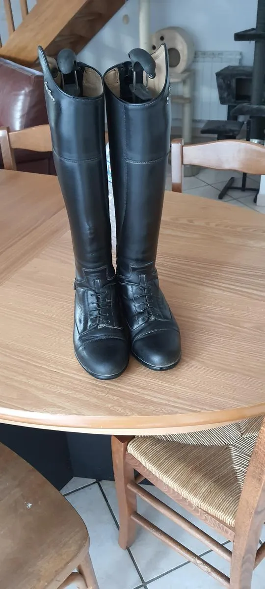 Bottes cuir noir