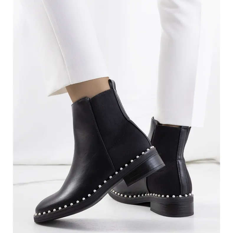 Bottes noires de Pinnella le noir