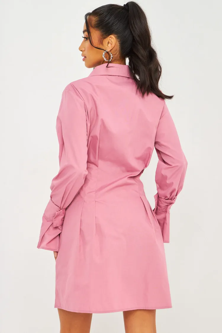 Robe chemise rose cintrée