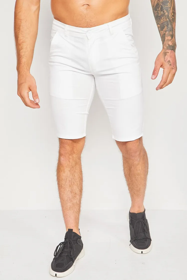 Short chino blanc