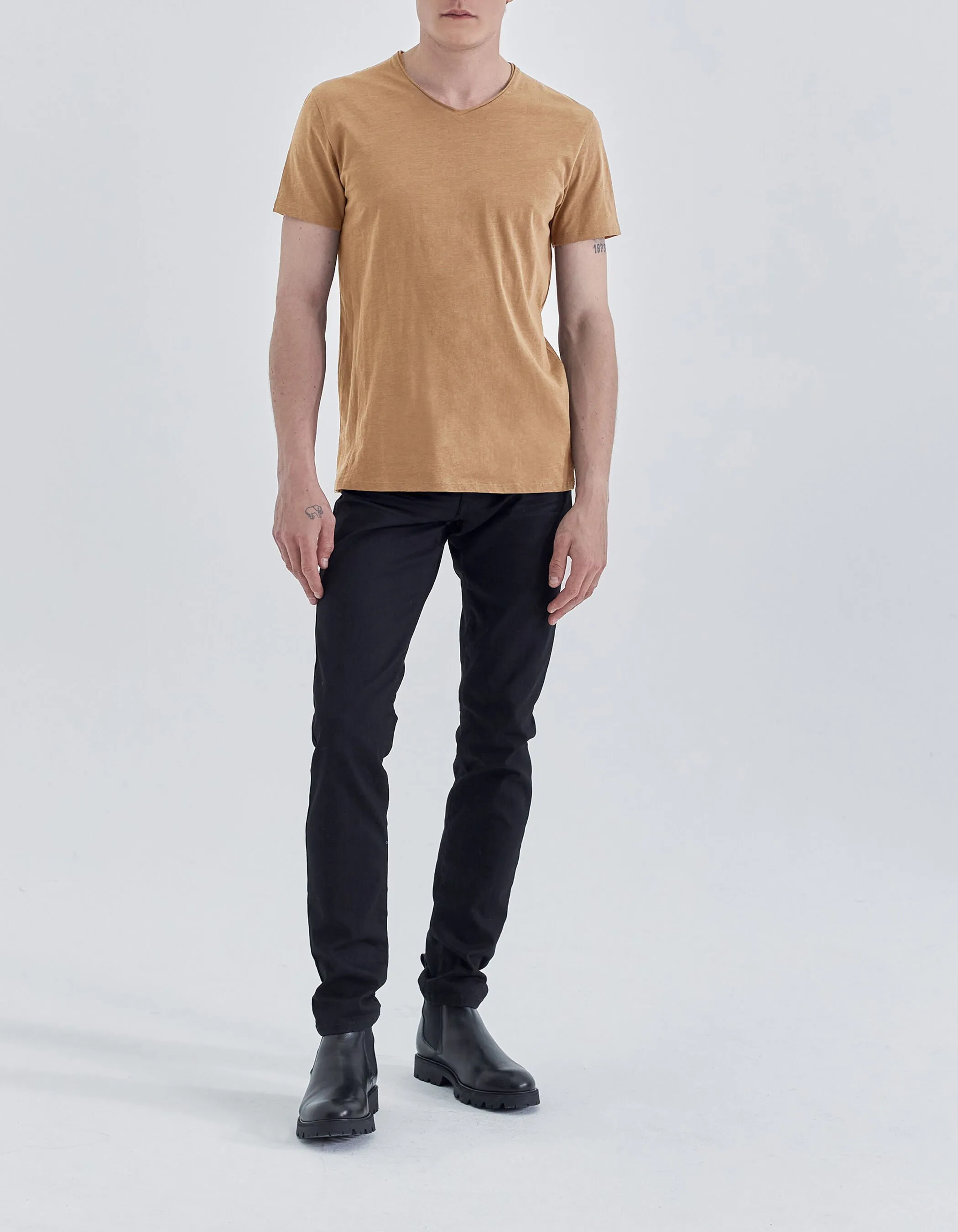 T-shirt L'Essentiel cappuccino encolure V Homme